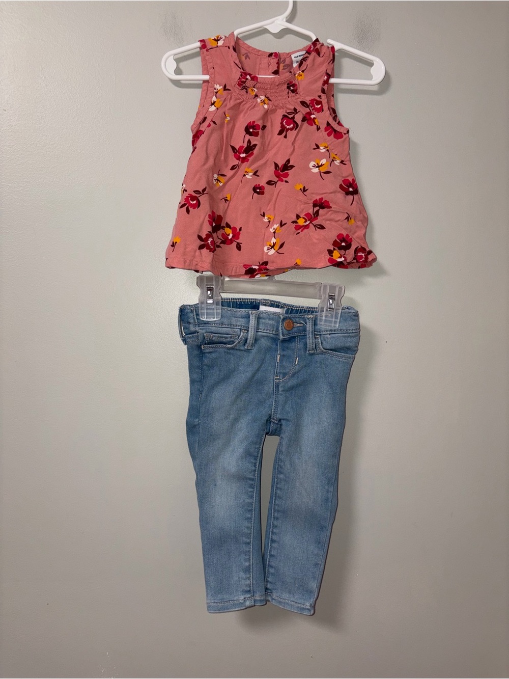 Old Navy Red Pink Floral Tank Faded Jeans Set 18-24M
